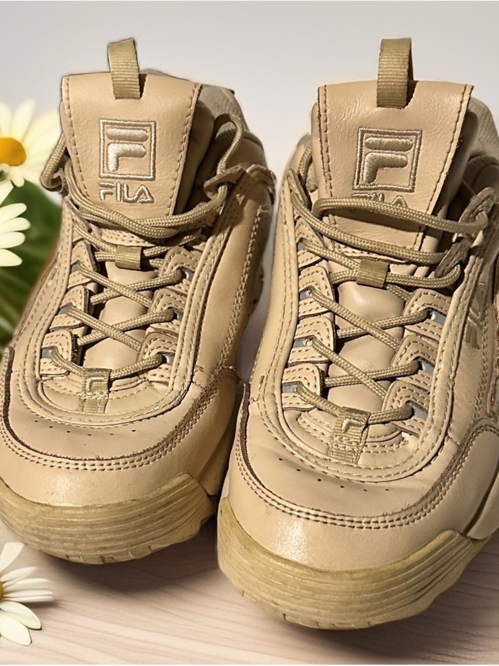 FILA Disruptor 2 Women’s Beige/Tan Leather Chunky Sneakers Size 8 1/2